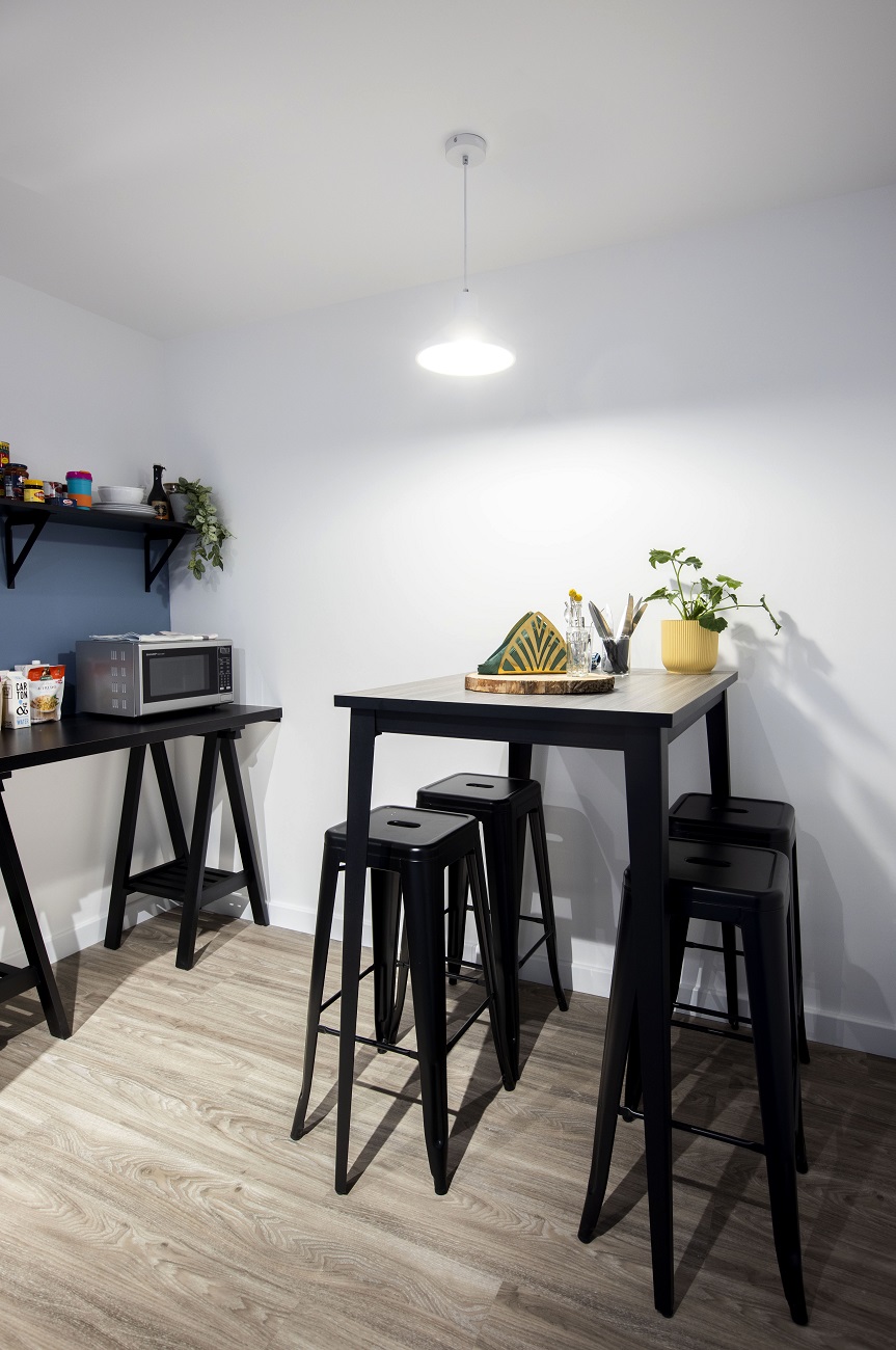 4-Bedroom Kitchen